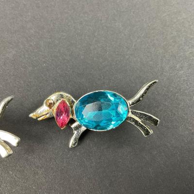 -17- COSTUME | Silver Tone Puppy Brooches