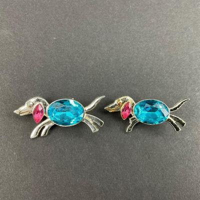 -17- COSTUME | Silver Tone Puppy Brooches