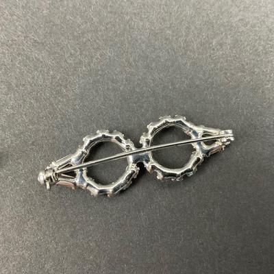 -20- BROOCH | Rhinestone Krementz & Unmarked Brooch