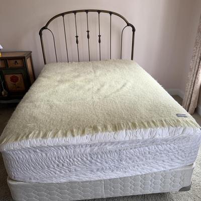 Handwoven Luxury Throw Blankets (GB2-BM)