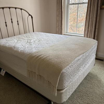 Handwoven Luxury Throw Blankets (GB2-BM)