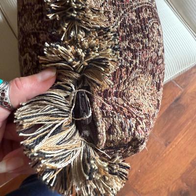 Set of Four Down Decorative Pillows (GB2-BM)