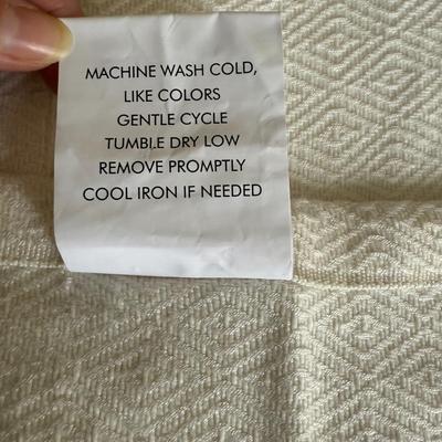 Large Cozy Cream Silk Blanket (GB2-BM)