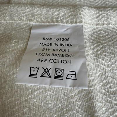 Large Cozy Cream Silk Blanket (GB2-BM)