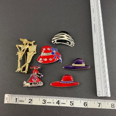-32- BROOCH | Miscellaneous Red Hat Society Brooches