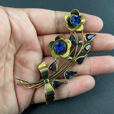 -37- HARVEY & OTIS | 1940’s Brooch | Marked