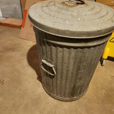 Vintage Reeves Galvanized Steel Trash Garbage Can w/Lid Side Handles 24 Gal Industrial