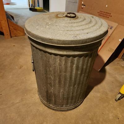 Vintage Reeves Galvanized Steel Trash Garbage Can w/Lid Side Handles 24 Gal Industrial
