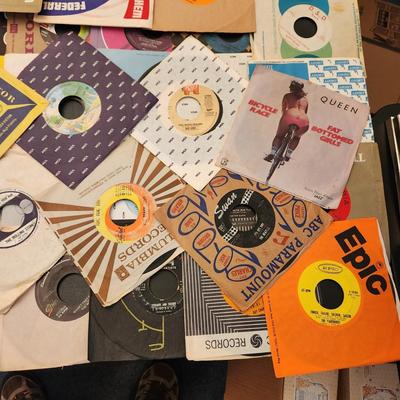 Large Lot 45 RPM Records Elvis Presley Queen Bobby Pickett Monster Mash Garpax The Monkees Yardbirds The Beatles Bee Gees Barbara George...
