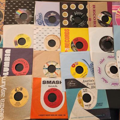 Large Lot 45 RPM Records Elvis Presley Queen Bobby Pickett Monster Mash Garpax The Monkees Yardbirds The Beatles Bee Gees Barbara George...