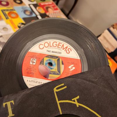 Large Lot 45 RPM Records Elvis Presley Queen Bobby Pickett Monster Mash Garpax The Monkees Yardbirds The Beatles Bee Gees Barbara George...