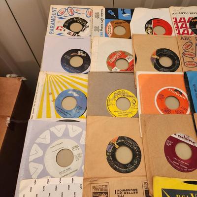 Large Lot 45 RPM Records Elvis Presley Queen Bobby Pickett Monster Mash Garpax The Monkees Yardbirds The Beatles Bee Gees Barbara George...