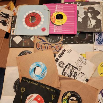 Large Lot 45 RPM Records Elvis Presley Queen Bobby Pickett Monster Mash Garpax The Monkees Yardbirds The Beatles Bee Gees Barbara George...