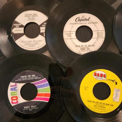Large Lot of 45 RPM Records Beach Boys Beatles Monkees Rolling Stones Chicago Village People Pink Floyd