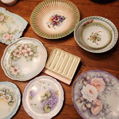 Table Top Full of China Plates , Fenton Vase, Tea pot, Bowls, Delft Holland, Herend, Bareuther, Royal Crown