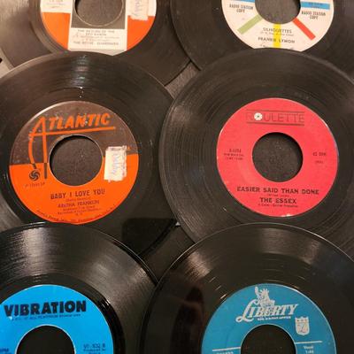 Large Lot 45 RPM Records Association THe T-Bones Wayne Newton, Orleans, Bullet, Pointer Sisters, Gary Lewis & the Playboys The...