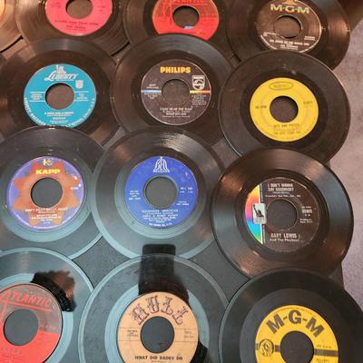Large Lot 45 RPM Records Association THe T-Bones Wayne Newton, Orleans, Bullet, Pointer Sisters, Gary Lewis & the Playboys The...