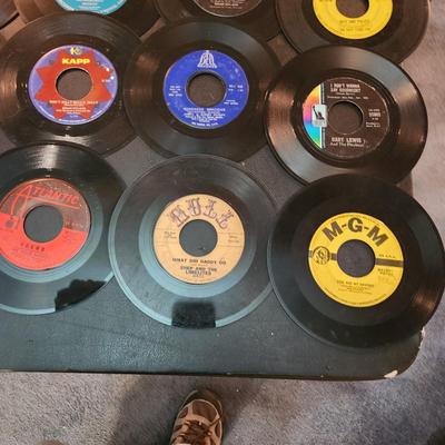 Large Lot 45 RPM Records Association THe T-Bones Wayne Newton, Orleans, Bullet, Pointer Sisters, Gary Lewis & the Playboys The...
