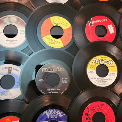 Large Lot 45 RPM Records Association THe T-Bones Wayne Newton, Orleans, Bullet, Pointer Sisters, Gary Lewis & the Playboys The...
