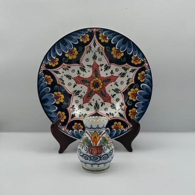 Hindeloopen Decorative Plate and Wall Hanging Vase