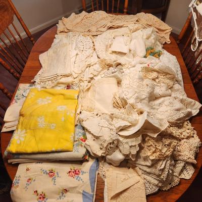 Large Linen Lot, Aprons, table covers, Doilies,