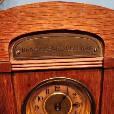 Dansk Spare-Selskab Clock & Bank