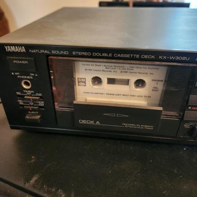 Yamaha Stereo Double Cassette Deck KX-w302u powers up boths sides work