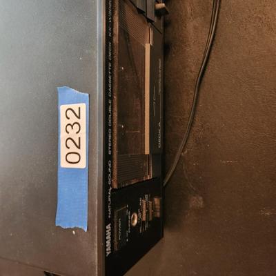 Yamaha Stereo Double Cassette Deck KX-w302u powers up boths sides work