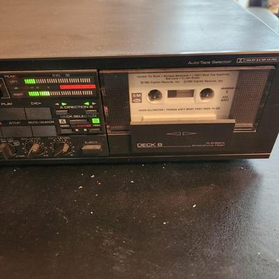 Yamaha Stereo Double Cassette Deck KX-w302u powers up boths sides work