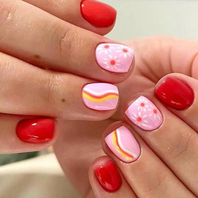 X - Cute Flower Press on Nails Short Fake Nails Square Glue on Nails Pink Red False Nails Daisy Curve Nails Press on Glossy Stick on...