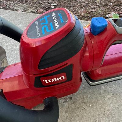 TORO Cordless Hedge Trimmer
