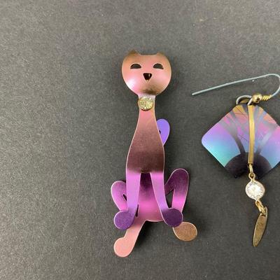 -53- JEWELRY | 1980’s Multi-Color Anodized Aluminium Brooch & Earring