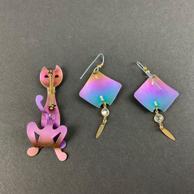 -53- JEWELRY | 1980’s Multi-Color Anodized Aluminium Brooch & Earring