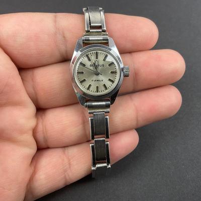 -57- WATCHES | Benrus, Timex, & Seiko Ladies Watches | Marked