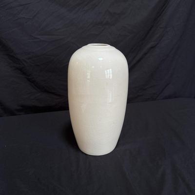 Beautiful Porcelain Vase (LR-DZ)