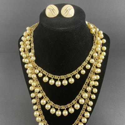 -69- TRIFARI | Gold Tone Necklace & Clip Earrings | Marked