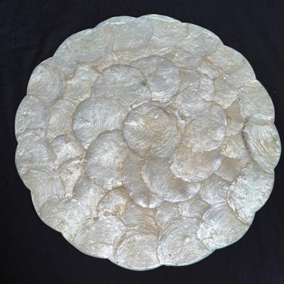 Scalloped Capiz Shell Placemats and Plates (LR-DZ)