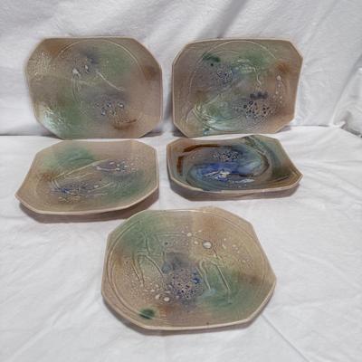 Hanaka Handcrafted Pottery Plates (LR-DZ)