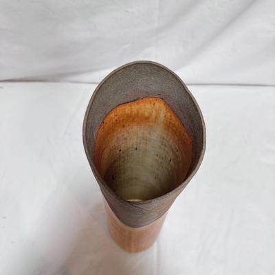 Nature-Inspired Ceramic Vase (LR-DZ)