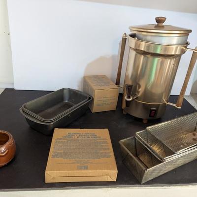 Vintage West Bend 12039 Cup Party Perk Wooden Handles Food Scale Little Mighty Juicer