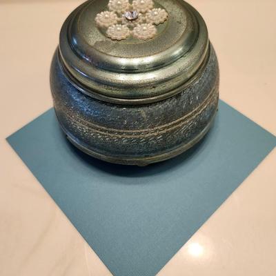 Teal Metallic Powder Puff Music Box