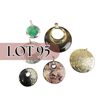 -95- COSTUME | Assorted Miscellaneous Round Pendants