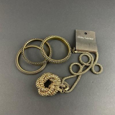 -96- COSTUME JEWELRY | Assorted Bracelets & Necklace