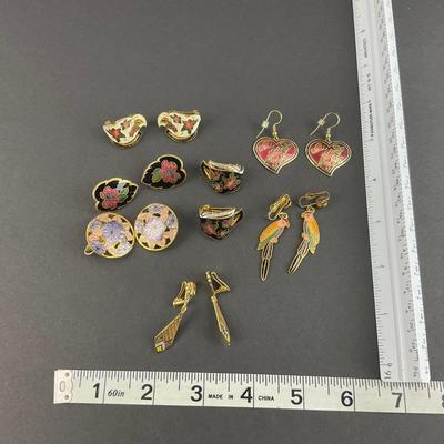 -97- COSTUME JEWELRY | Miscellaneous Assortment Of Earrings
