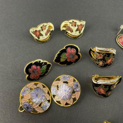 -97- COSTUME JEWELRY | Miscellaneous Assortment Of Earrings