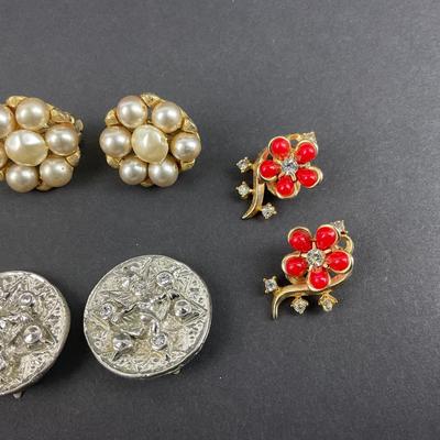 -101- COSTUME JEWELRY | Miscellaneous Assortment Of Clip Earrings