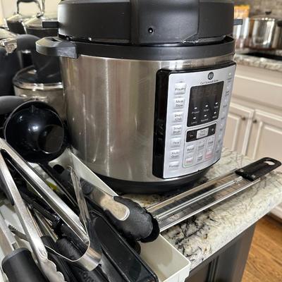 Kitchen lot - 5 - Carl Schmidt Sohn Slow Cooker & more