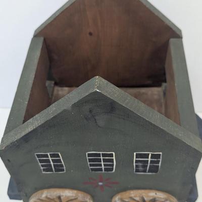 Wooden Birdhouse Removable Top