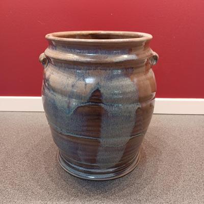 CLAY VASE AND CONTAINER