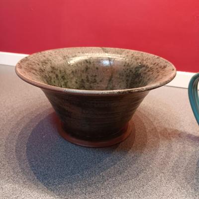 SIGNED TEA CUP, BOWL AND SMALLER SERVING DISH OR CANDLE HOLDER